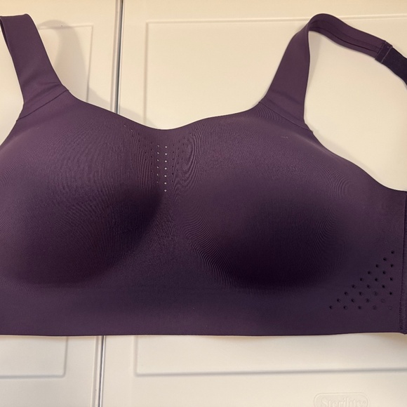 Victoria Secret Featherweight Max™ Sports Bras Size 34DD  (lot of 7) - Picture 3 of 9
